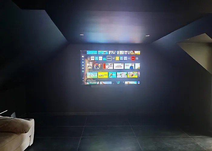 Ferienhaus Avec Piscine Interieure Jacuzzi Et Cinema Oisseau