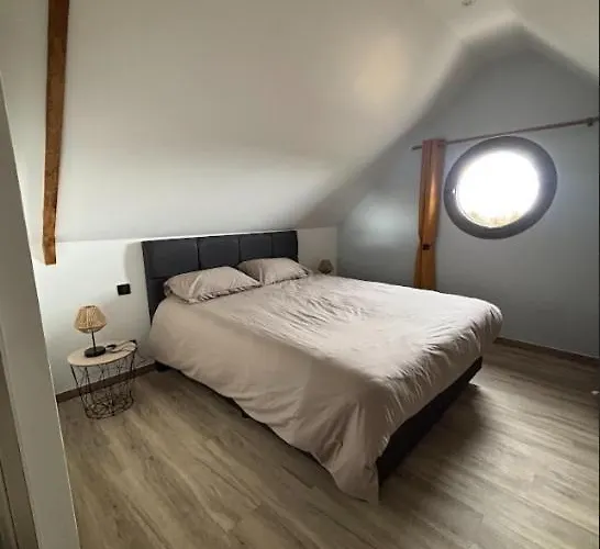 Avec Piscine Intérieure Jacuzzi Et Cinéma *