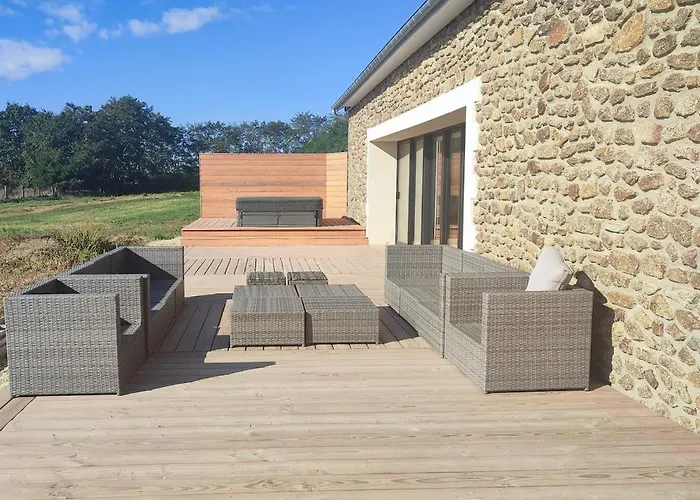 Avec Piscine Intérieure Jacuzzi Et Cinéma Oisseau