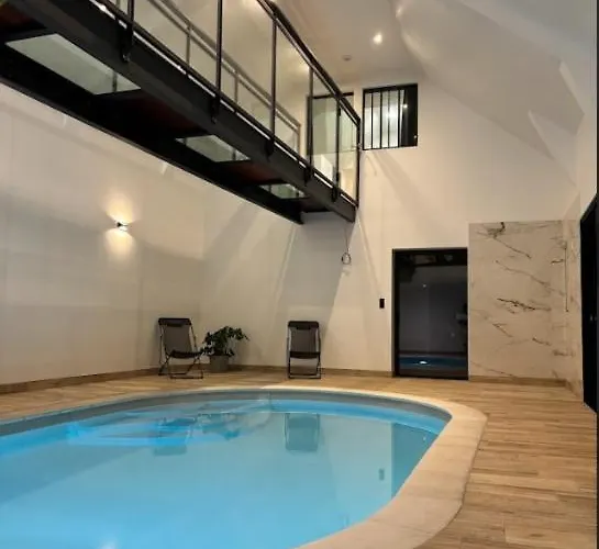 Casa vacanze Avec Piscine Intérieure Jacuzzi Et Cinéma Oisseau